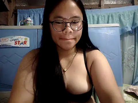 Snapshot of xxdreamgirl69 chatting on 07/04/26, 01:12 xxdreamgirl69 online show from 07/04/26, 01:12
