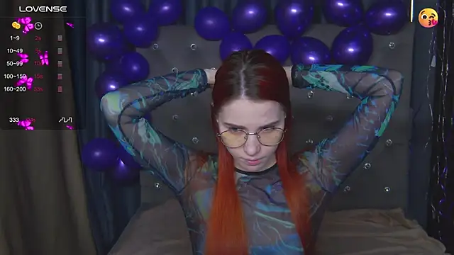 Emily Kente online show from 12/04/25, 01:04