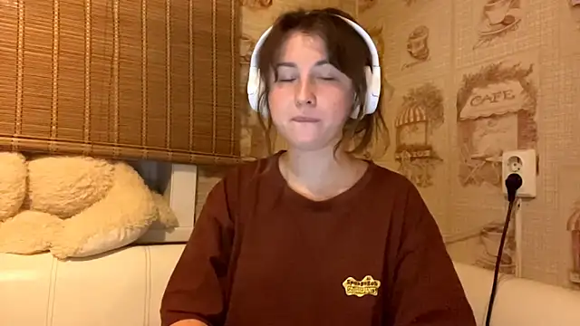 Snapshot of Tessa_Muse chatting on 11/30/25, 03:27 Tessa Muse online show from 11/30/25, 03:27