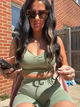 Lolaxox  online show from 04/24/26, 11:56