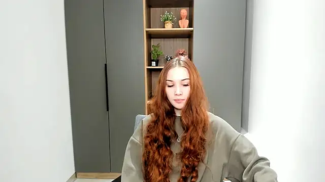 ElizaHunkins online show from 11/30/25, 08:29