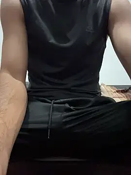 Snapshot of Davisuarez chatting on 02/25/26, 01:43 Davisuarez online show from 02/25/26, 01:43