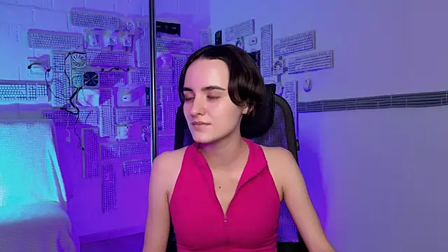 KateWillows online show from 11/30/25, 08:18