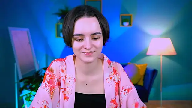 KateWillows online show from 12/04/25, 04:11