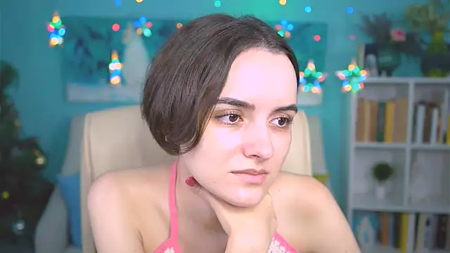 KateWillows online show from 12/22/25, 04:20