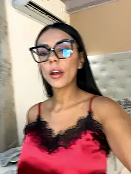 Snapshot of SofhiaTaylor chatting on 01/09/26, 01:30 SofhiaTaylor online show from 01/09/26, 01:30