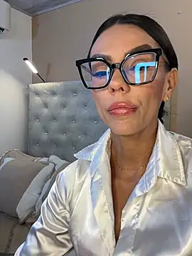 Snapshot of SofhiaTaylor chatting on 01/16/26, 10:14 SofhiaTaylor online show from 01/16/26, 10:14