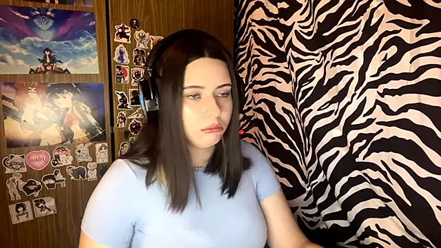 AngeliqueSulima online show from 12/04/25, 09:18