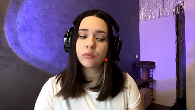 AngeliqueSulima online show from 12/16/25, 07:02