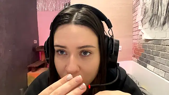 AngeliqueSulima online show from 12/20/25, 02:13