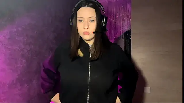 AngeliqueSulima online show from 12/21/25, 03:41