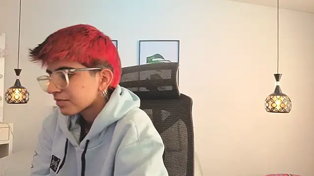 Snapshot of valeryevansvg chatting on 11/29/25, 12:19 valeryevansvg online show from 11/29/25, 12:19