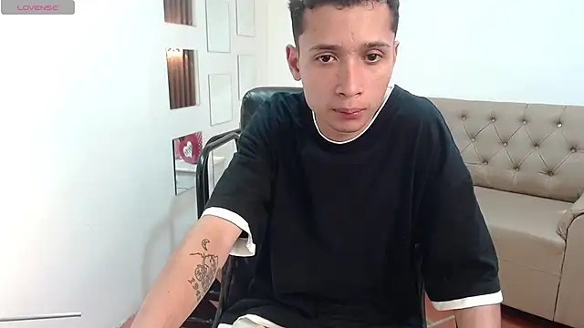 LucassSmith11 online show from 04/01/26, 07:33