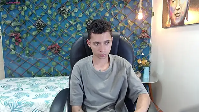 LucassSmith11 online show from 04/20/26, 07:04