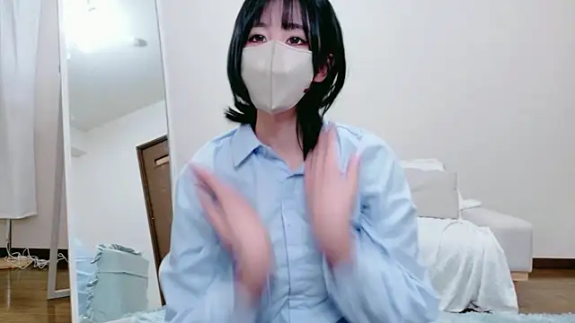 Snapshot of Emiri-jpn chatting on 02/19/26, 10:33 Emiri-jpn online show from 02/19/26, 10:33