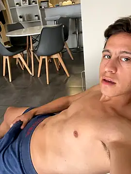 Snapshot of Emanueldickarg chatting on 12/03/25, 06:50 Emanueldickarg online show from 12/03/25, 06:50