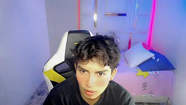 Green XoX online show from 01/16/26, 01:59