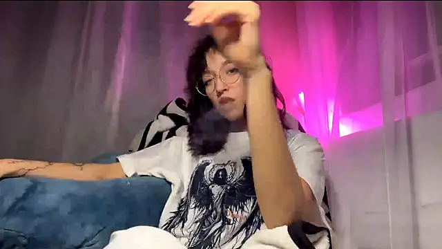 Raylli Jorden online show from 12/01/25, 04:12