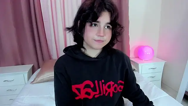 daniellesins2 online show from 12/01/25, 12:54