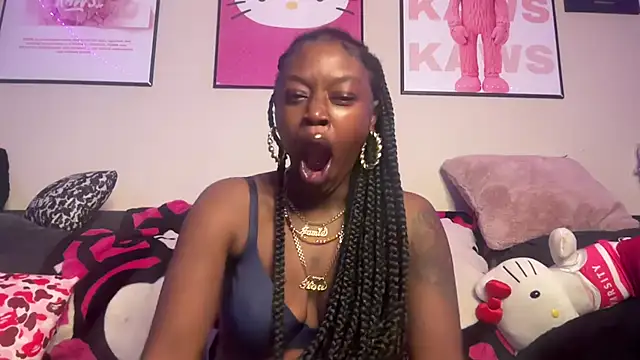 Snapshot of sevynsexysinss chatting on 12/17/25, 05:46 sevynsexysinss online show from 12/17/25, 05:46