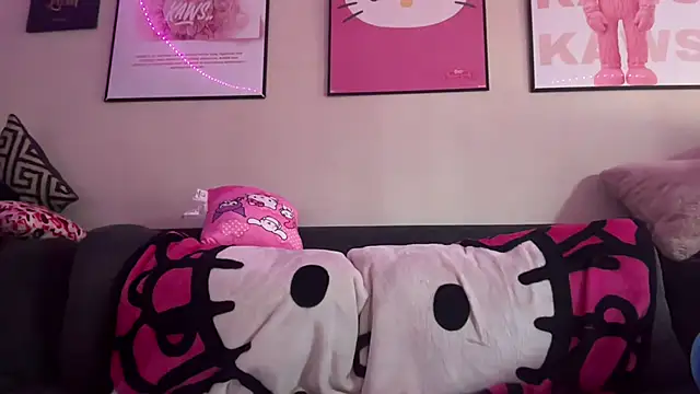 Snapshot of sevynsexysinss chatting on 12/19/25, 06:48 sevynsexysinss online show from 12/19/25, 06:48