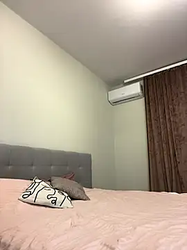 s4rah online show from 12/21/25, 06:59