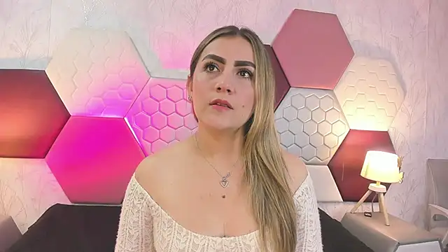 Snapshot of AriaRous chatting on 06/30/26, 02:29 AriaRous online show from 06/30/26, 02:29