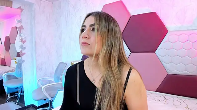 Snapshot of AriaRous chatting on 07/02/26, 03:29 AriaRous online show from 07/02/26, 03:29