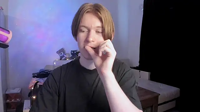 Snapshot of y0urSteve chatting on 02/12/26, 11:16 y0urSteve online show from 02/12/26, 11:16