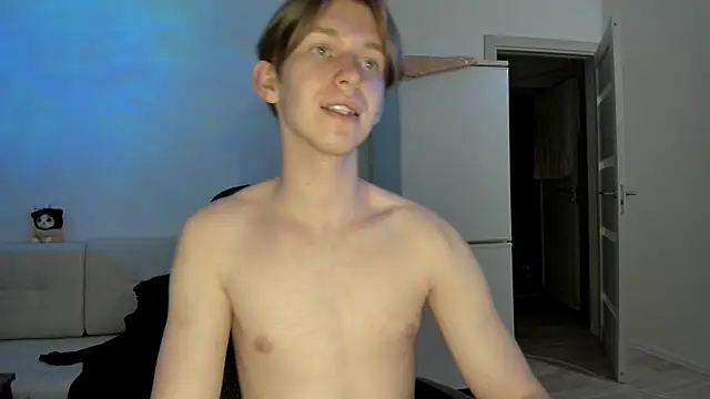 Snapshot of y0urSteve chatting on 05/05/26, 02:36 y0urSteve online show from 05/05/26, 02:36