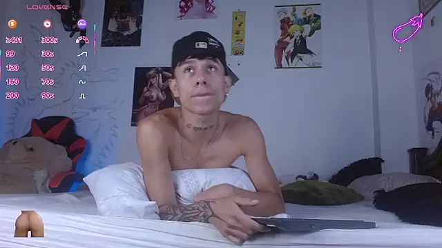 Snapshot of Jake_beach_ chatting on 04/30/26, 05:36 Jake beach online show from 04/30/26, 05:36