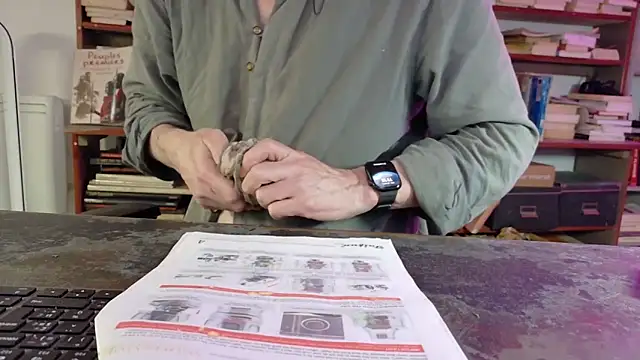 Snapshot of diogene11 chatting on 11/30/25, 10:19 diogene11 online show from 11/30/25, 10:19