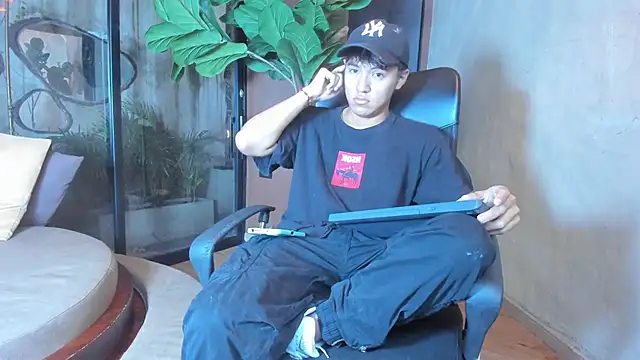 isaac grimm online show from 02/02/26, 03:16