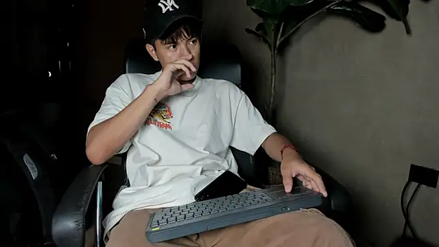 isaac grimm online show from 02/13/26, 03:02