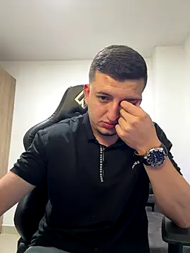 Liam jones10 online show from 12/14/25, 05:02