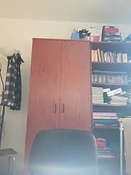 Snapshot of Sareyxon chatting on 12/03/25, 10:24 Sareyxon online show from 12/03/25, 10:24