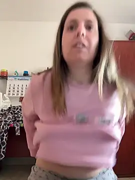 Snapshot of Sareyxon chatting on 02/22/26, 11:20 Sareyxon online show from 02/22/26, 11:20