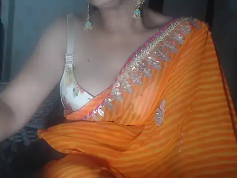 Hotronita123 online show from 04/18/26, 07:18