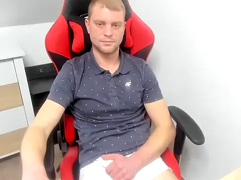 Snapshot of ladny92 chatting on 12/23/25, 11:08 ladny92 online show from 12/23/25, 11:08