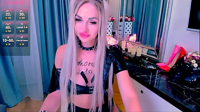 Snapshot of Lola_Bombita chatting on 02/10/26, 01:10 Lola Bombita online show from 02/10/26, 01:10