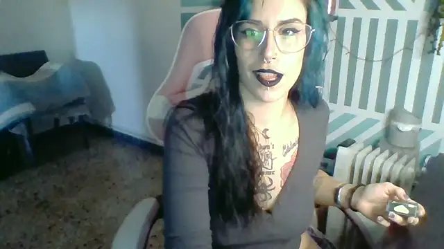 blackrose1997 online show from 12/05/25, 02:25