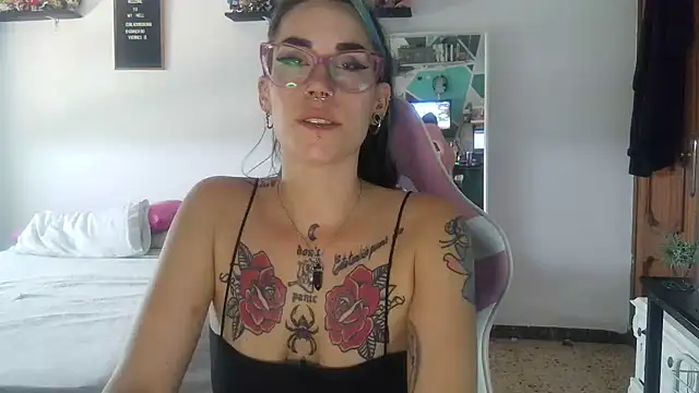 Snapshot of blackrose1997 chatting on 07/20/26, 11:34 blackrose1997 online show from 07/20/26, 11:34