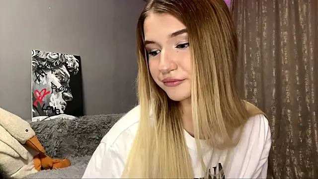 VikkiWittel online show from 12/04/25, 04:59