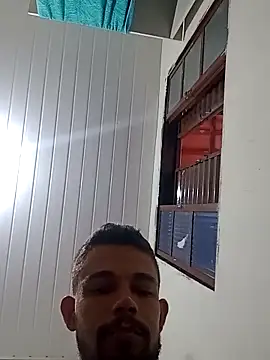 Snapshot of leonct chatting on 11/30/25, 08:29 leonct online show from 11/30/25, 08:29