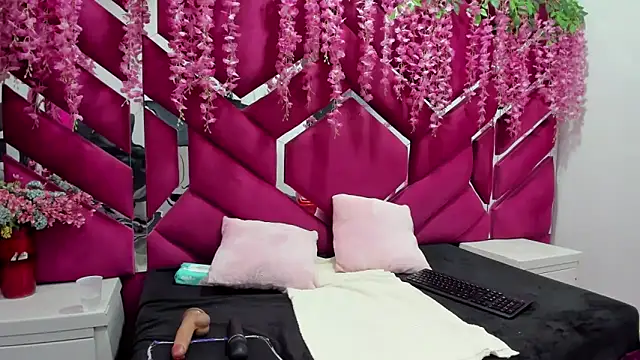 Alexa Sanz online show from 04/20/26, 08:32