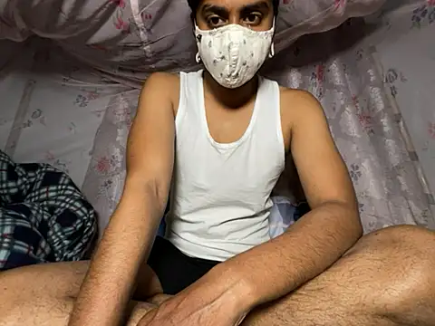 Snapshot of hunterboy2001 chatting on 03/03/26, 08:26 hunterboy2001 online show from 03/03/26, 08:26