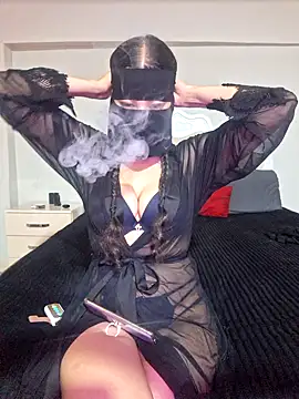 Snapshot of deva-sexy chatting on 05/27/26, 11:02 deva-sexy online show from 05/27/26, 11:02