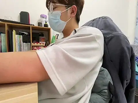 hiiiizzzz online show from 02/15/26, 11:30