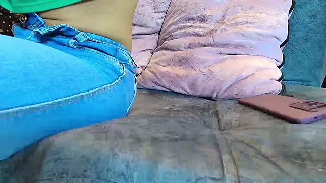 brunette candyy  online show from 02/03/26, 12:21