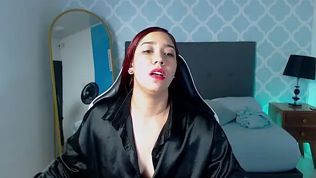 Snapshot of lia_violetta chatting on 12/16/25, 07:19 lia violetta online show from 12/16/25, 07:19